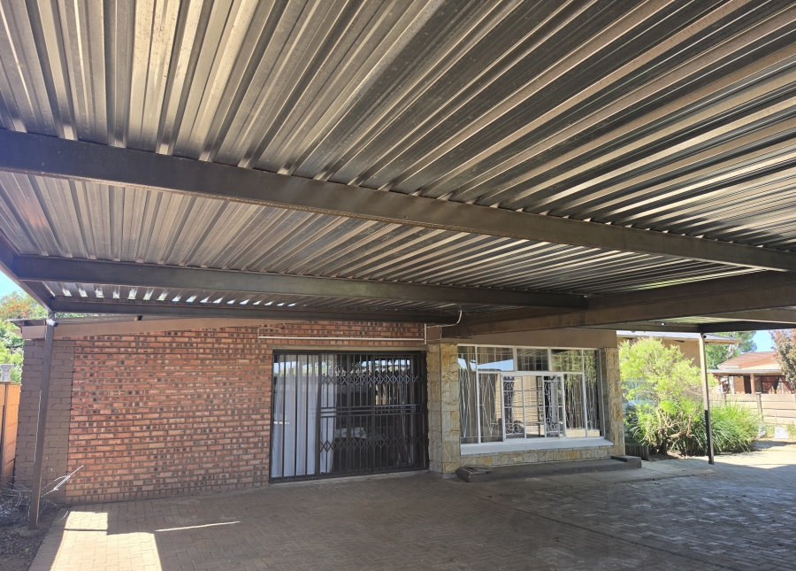 4 Bedroom Property for Sale in Wilgehof Free State